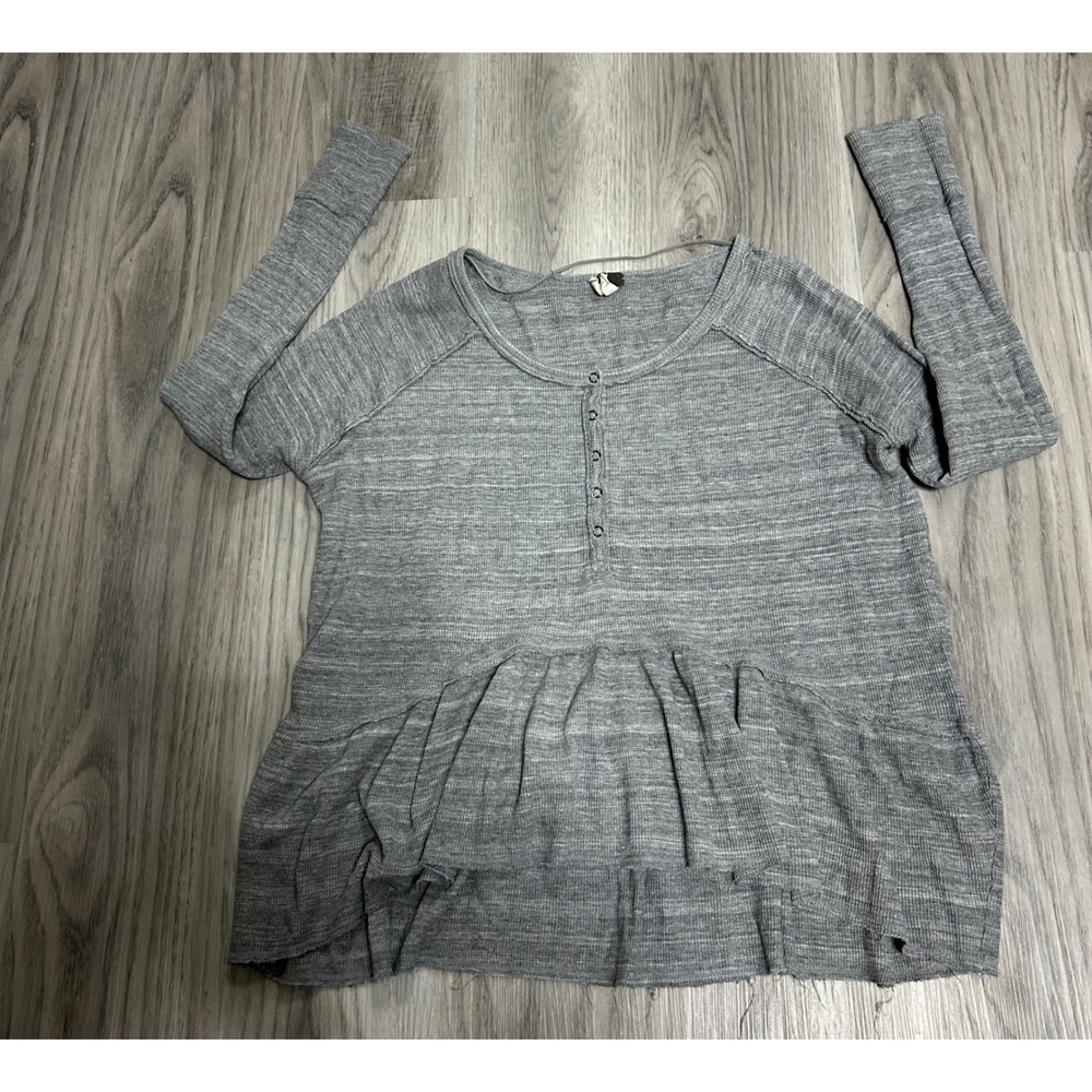 We The Free Free People Grey Waffle Knit Peplum Henley Thermal Top‎ Size medium